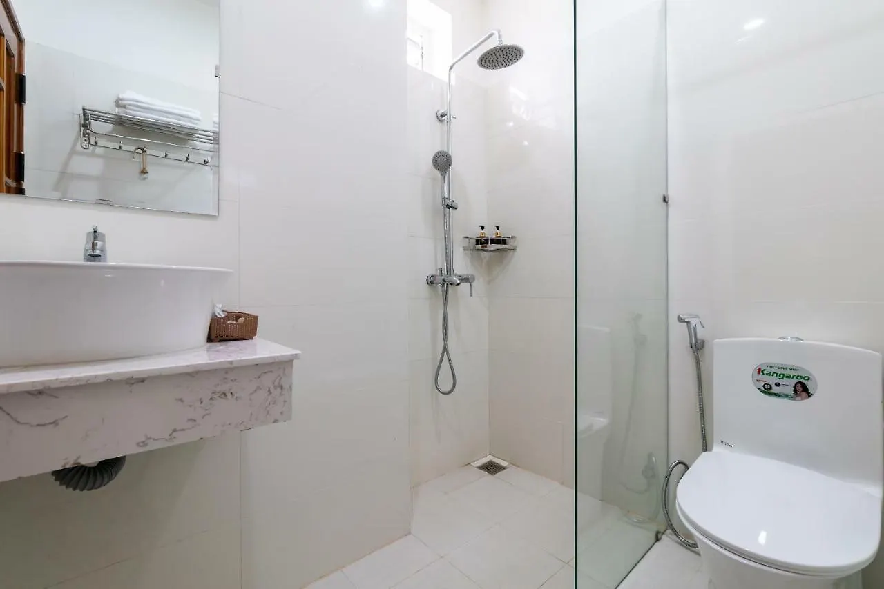 Le House Hotel And Studio Danang 2*,
